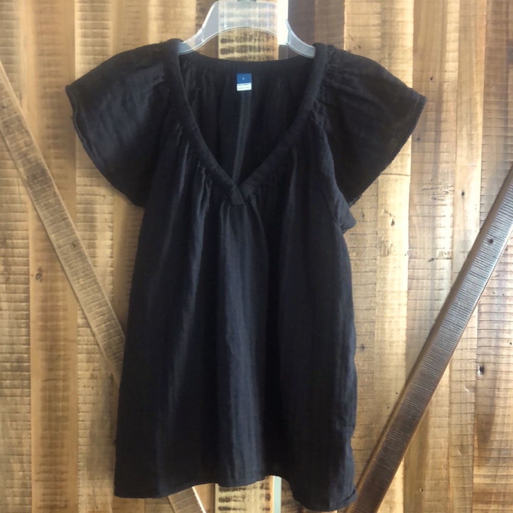 Old Navy V neck top